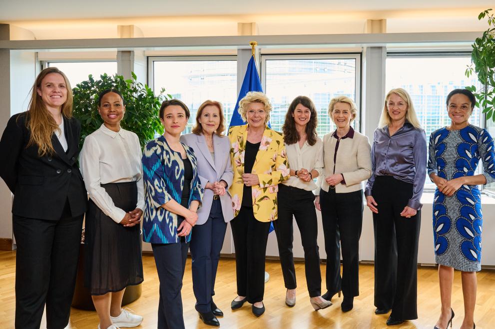 President von der Leyen with women MEPs